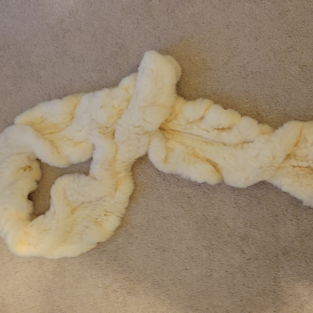 Scarf - Picture 2 of 3